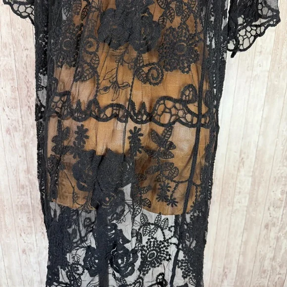 Shyanne Black Mesh Embroidered Midi Kimono Jacket - Picture 7 of 11